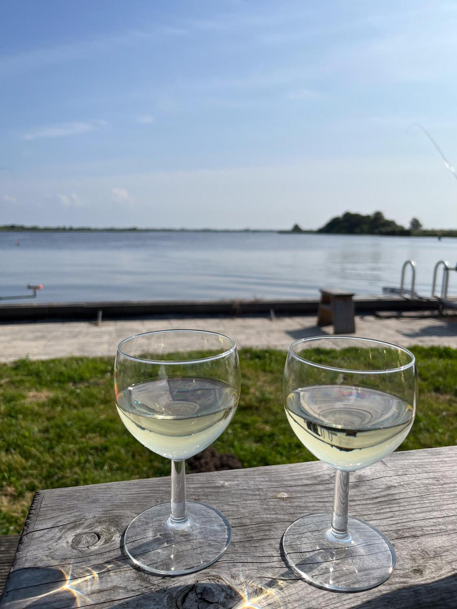 Luxe En Ruim Chalet Met Airco Bij Leekstermeer Matsloot Exteriér fotografie