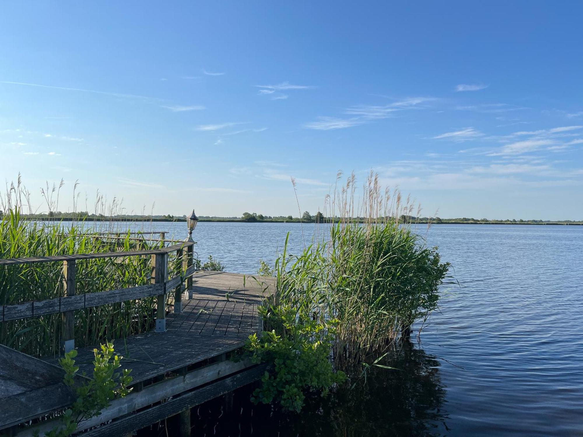 Luxe En Ruim Chalet Met Airco Bij Leekstermeer Matsloot Exteriér fotografie