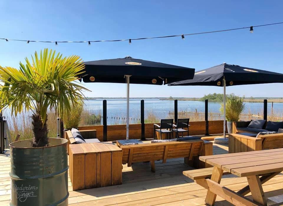Luxe En Ruim Chalet Met Airco Bij Leekstermeer Matsloot Exteriér fotografie